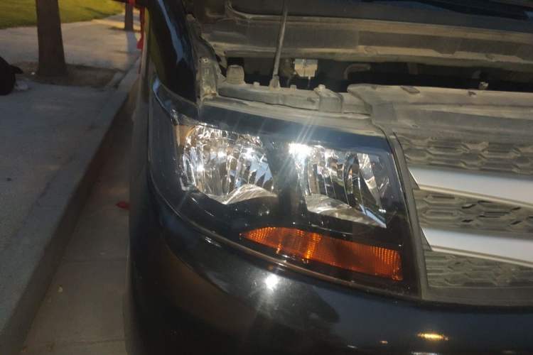 Used JAC Refine M3 2022 PLUS IKEA Edition 1.8L Comfort Version Right Front Headlight