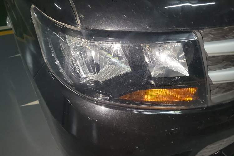 Used JAC Refine M3 2022 PLUS Creator Edition 1.5T Luxury Model Right Front Headlight