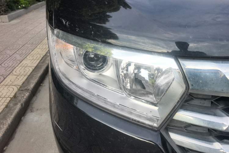 Used JAC Refine M3 2022 1.8L 7-seat Standard Edition Right Front Headlight
