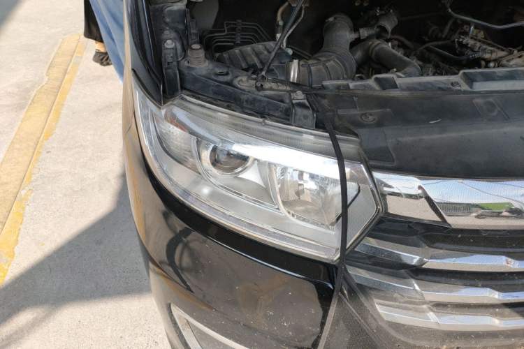 Used JAC Refine M3 2022 PLUS 1.5T 7-Seater Standard Model Right Front Headlight