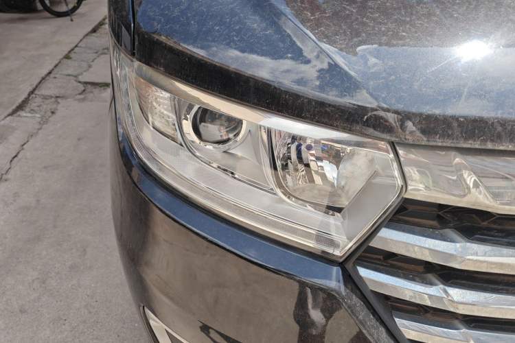 Used JAC Refine M3 2022 PLUS IKEA Edition 1.8L Comfort Version Right Front Headlight