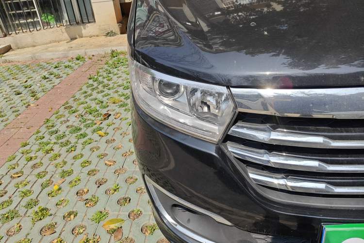 Used JAC Refine M3 2022 PLUS 1.5T 7-Seater Standard Model Right Front Headlight
