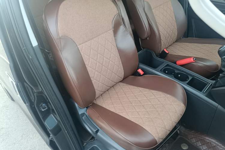 Used JAC Refine M3 2022 PLUS 1.5T 7-Seater Standard Model Right Front Seat