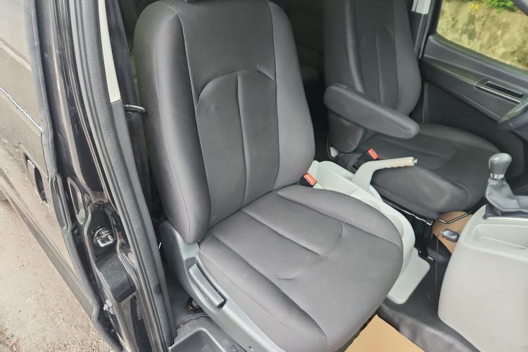 Used JAC Refine M3 2022 PLUS Creator Edition 1.5T Luxury Model Right Front Seat
