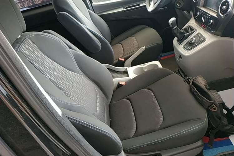 Used JAC Refine M3 2022 1.8L 7-seat Standard Edition Right Front Seat