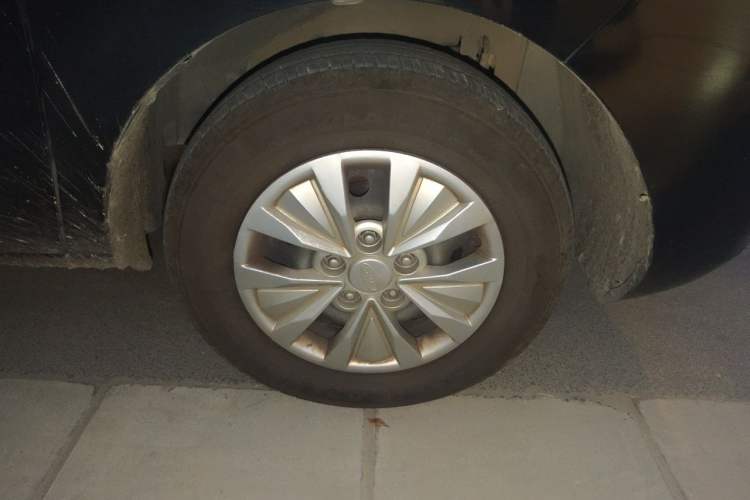 Used JAC Refine M3 2022 PLUS IKEA Edition 1.8L Comfort Version Right Front Wheel Hub