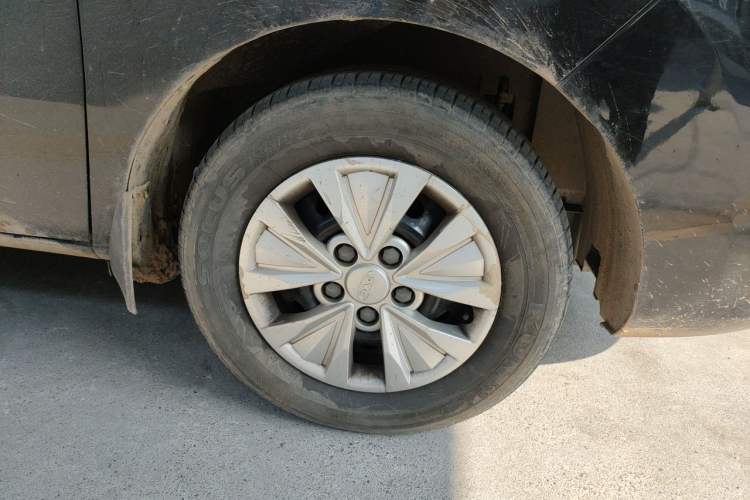 Used JAC Refine M3 2022 PLUS 1.5T 7-Seater Standard Model Right Front Wheel Hub