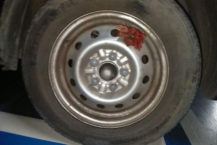 Used JAC Refine M3 2022 PLUS Standard Model 1.5T Right Front Wheel Hub