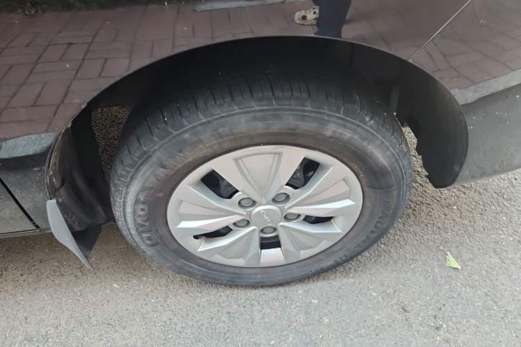 Used JAC Refine M3 2022 PLUS 1.5T 7-Seater Standard Model Right Front Wheel Hub