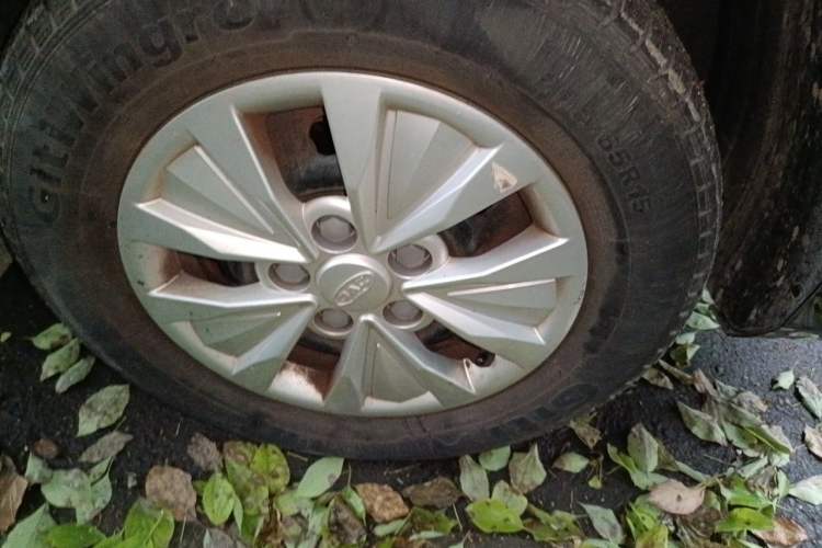 Used JAC Refine M3 2022 PLUS 1.5T 7-Seater Standard Model Right Front Wheel Hub