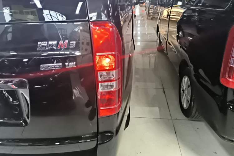 Used JAC Refine M3 2022 PLUS 1.8L 7-seater Standard Model Right Rear Taillight