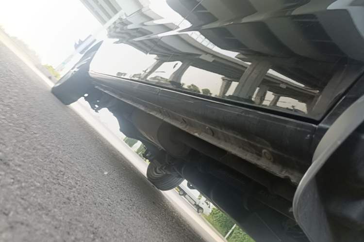 Used JAC Refine M3 2022 PLUS 1.5T 7-Seater Standard Model Right Side Sill