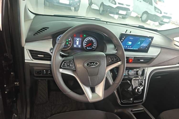 Used JAC Refine M3 2022 PLUS 1.5T 7-Seater Standard Model Steering Wheel