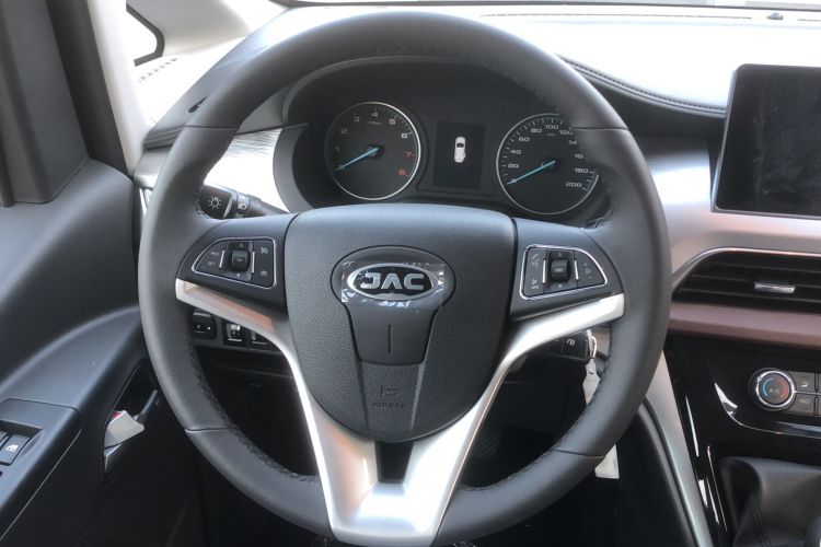 Used JAC Refine M3 2022 1.8L 7-seat Standard Edition Steering Wheel
