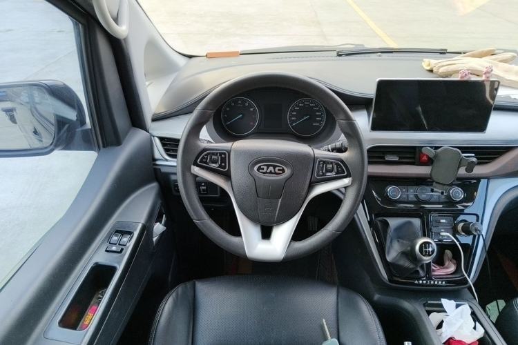 Used JAC Refine M3 2022 PLUS 1.8L 7-seater Standard Model Steering Wheel