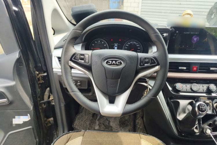 Used JAC Refine M3 2022 PLUS 1.8L 7-seater Standard Model Steering Wheel