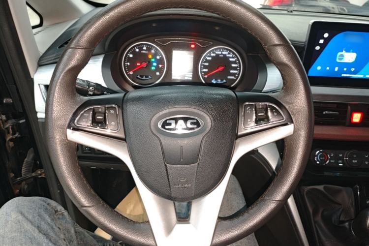 Used JAC Refine M3 2022 1.8L 7-seat Standard Edition Steering Wheel