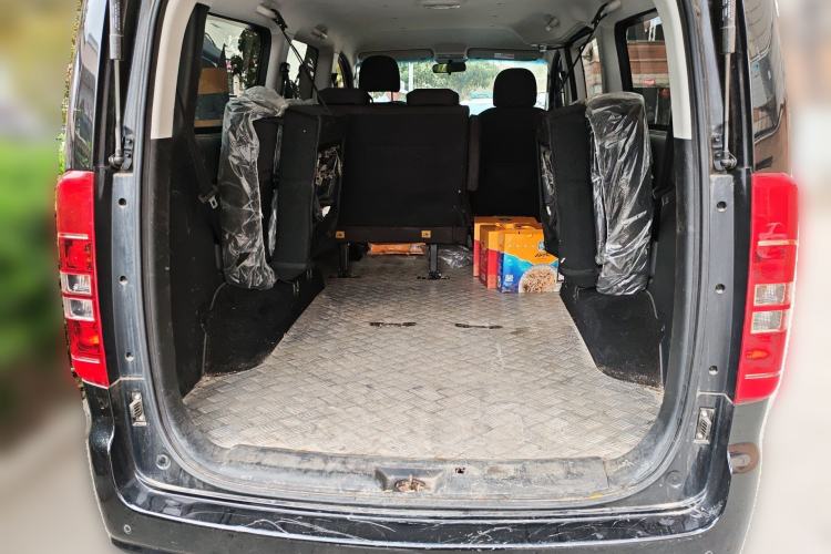 Used JAC Refine M3 2022 PLUS 1.5T 7-Seater Standard Model Trunk