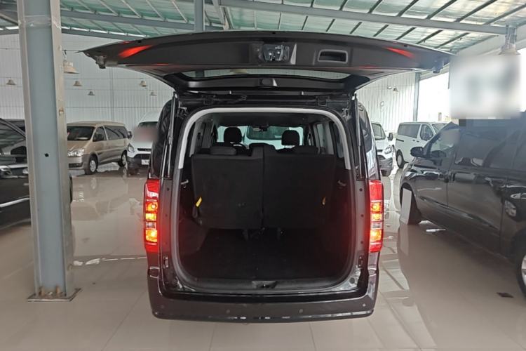 Used JAC Refine M3 2022 PLUS 1.5T 7-Seater Standard Model Trunk
