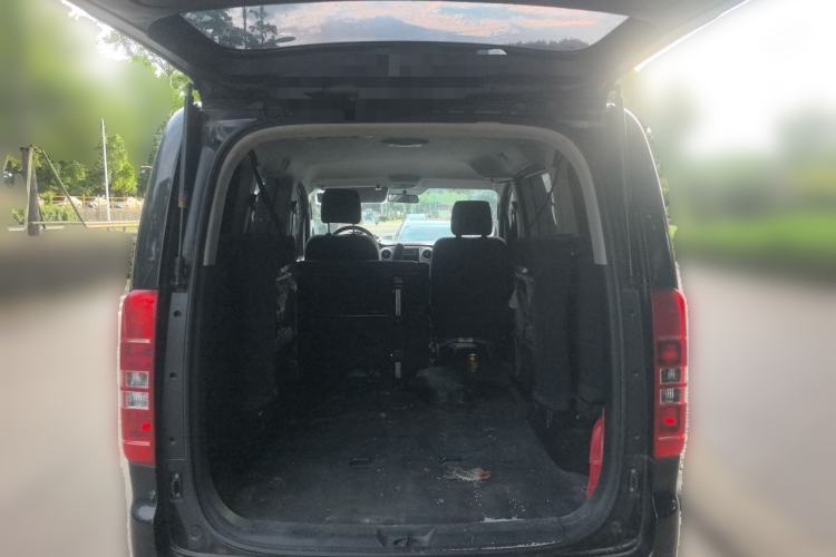 Used JAC Refine M3 2022 1.8L 7-seat Standard Edition Trunk