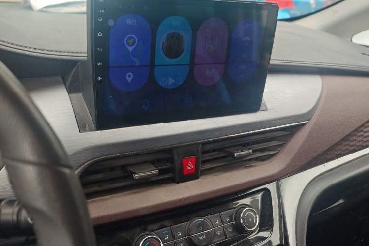 Used JAC Refine M3 2022 1.8L 7-seat Standard Edition Audio And AC Panel