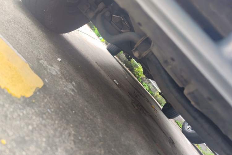 Used JAC Refine M3 2022 1.8L 7-seat Standard Edition Chassis Front Right
