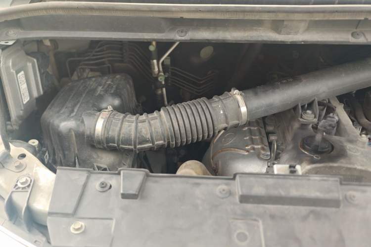 Used JAC Refine M3 2022 1.8L 7-seat Standard Edition Engine Bay Right