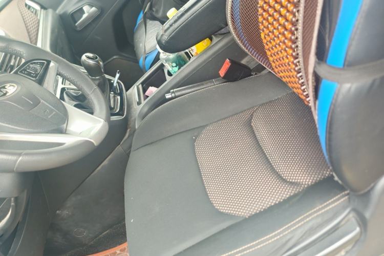 Used JAC Refine M3 2022 1.8L 7-seat Standard Edition Left Front Seat