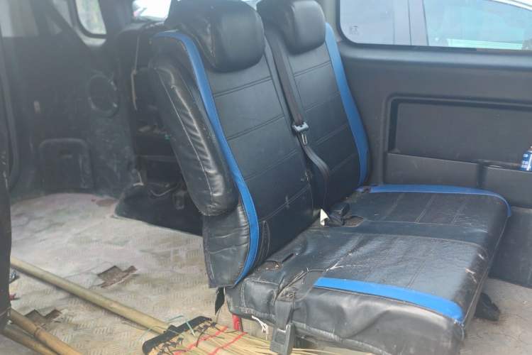 Used JAC Refine M3 2022 1.8L 7-seat Standard Edition Left Rear Seat