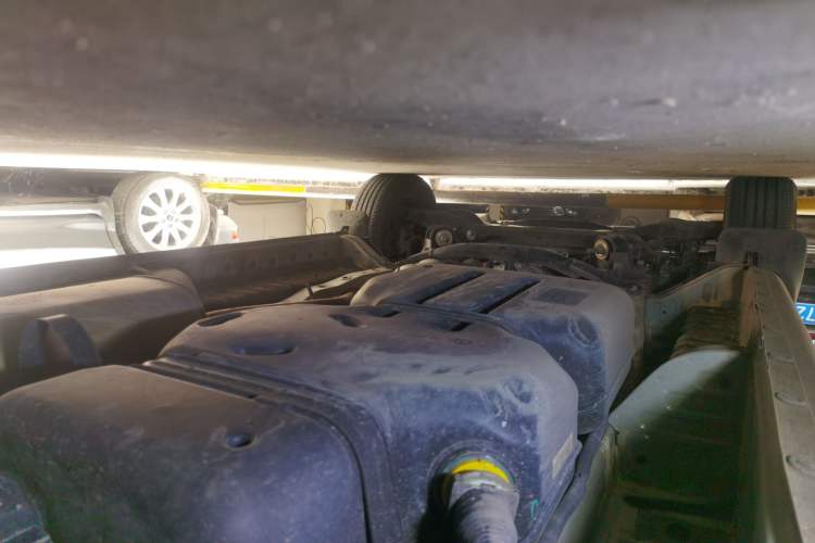 Used JAC Refine M3 2022 1.8L 7-seat Standard Edition Chassis Rear Left
