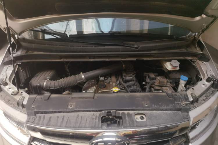 Used JAC Refine M3 2022 1.8L 7-seat Standard Edition Engine Bay