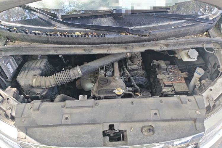 Used JAC Refine M3  Engine Bay