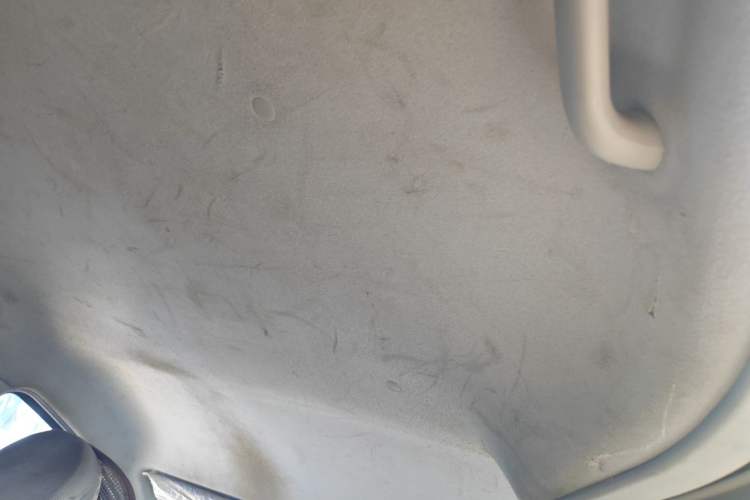 Used JAC Refine M3  Headliner
