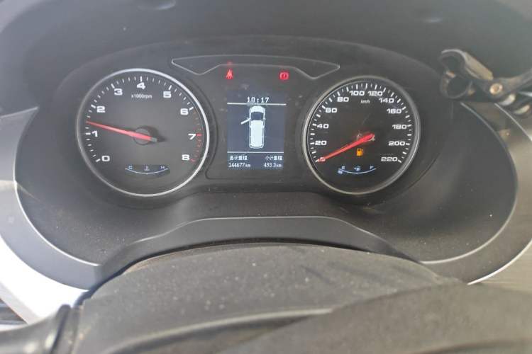Used JAC Refine M3  Odometer Close Up
