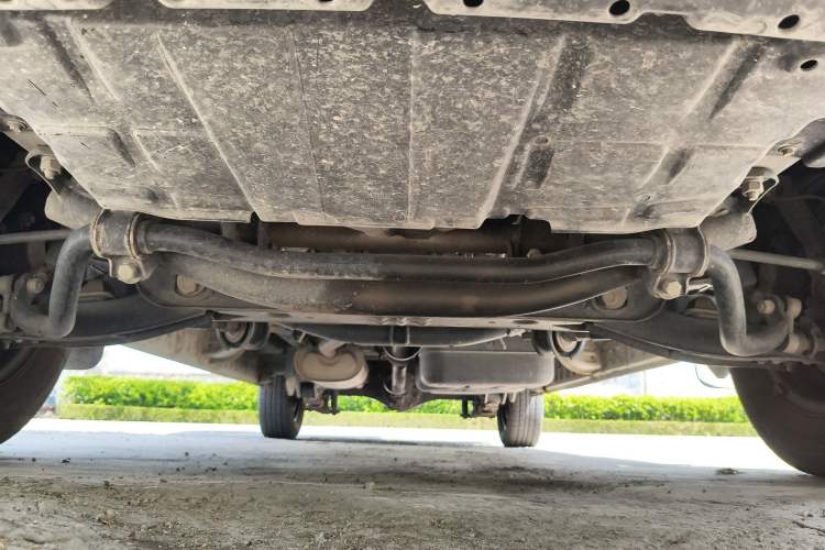 Used JAC Refine M3 2022 PLUS 1.8L 7-seater Standard Model Chassis Front