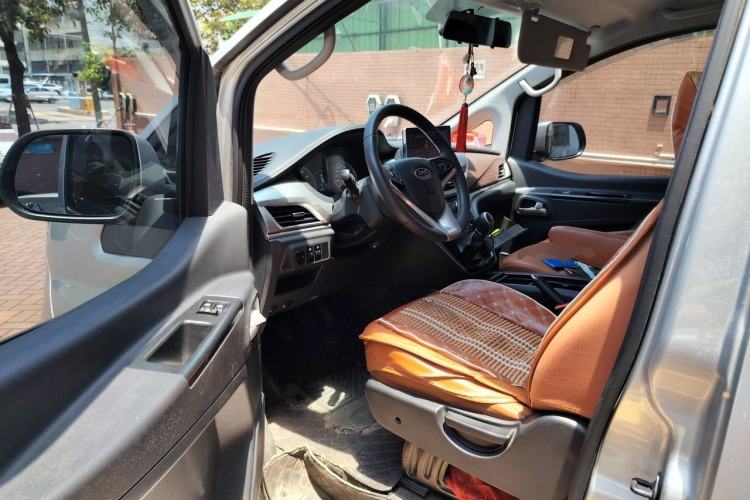 Used JAC Refine M3 2022 PLUS 1.5T 7-Seater Standard Model Driver Seat