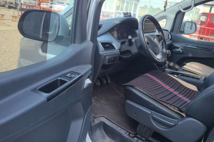 Used JAC Refine M3 2022 1.5T 7-Seater Standard Edition Driver Seat