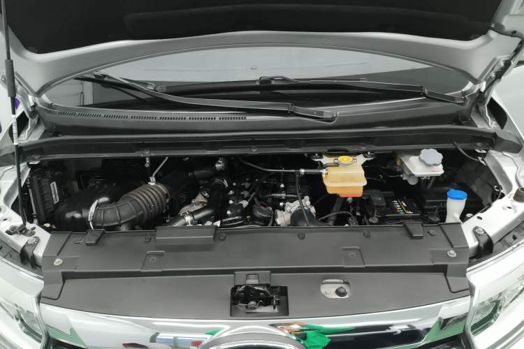 Used JAC Refine M3 2022 PLUS 1.5T 7-Seater Standard Model Engine Bay
