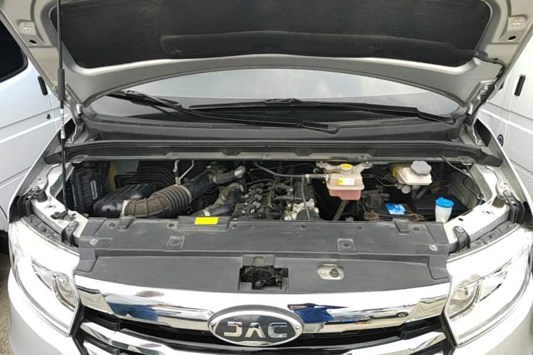 Used JAC Refine M3 2022 PLUS 1.5T 7-Seater Standard Model Engine Bay