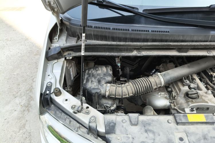 Used JAC Refine M3 2022 PLUS 1.8L 7-seater Standard Model Engine Bay Right