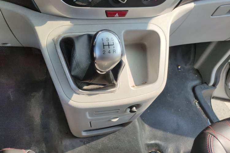 Used JAC Refine M3 2022 PLUS IKEA Edition 1.8L Comfort Version Gear Lever