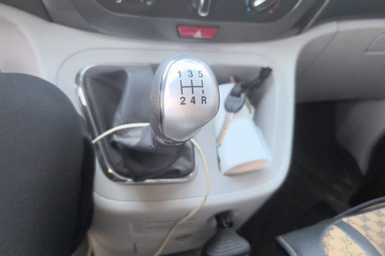 Used JAC Refine M3 2022 1.5T 7-Seater Standard Edition Gear Lever