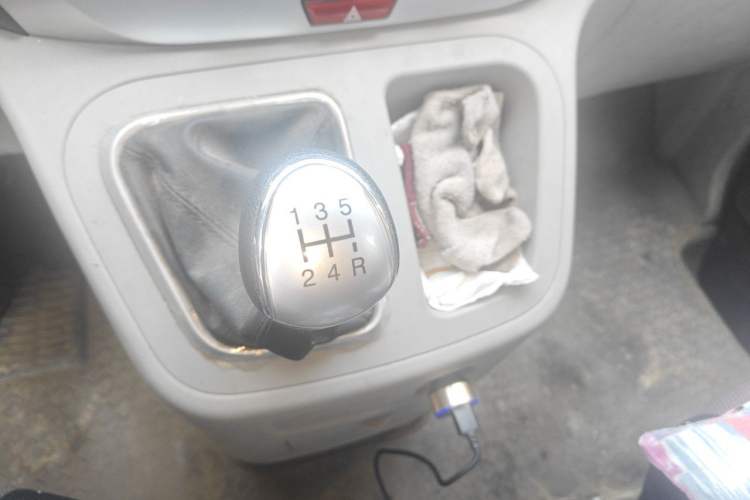 Used JAC Refine M3  Gear Lever