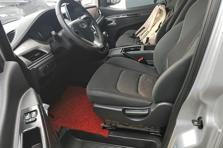 Used JAC Refine M3 2022 PLUS 1.5T 7-Seater Standard Model Left Front Seat