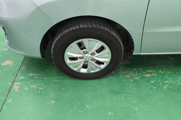 Used JAC Refine M3 2022 PLUS 1.5T 7-Seater Standard Model Left Front Wheel Hub