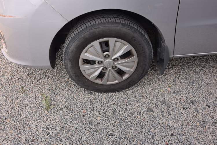 Used JAC Refine M3 2022 1.5T 7-Seater Standard Edition Left Front Wheel Hub