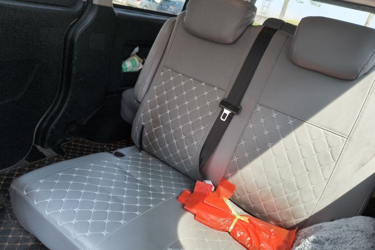 Used JAC Refine M3 2022 PLUS 1.8L 7-seater Standard Model Left Rear Seat