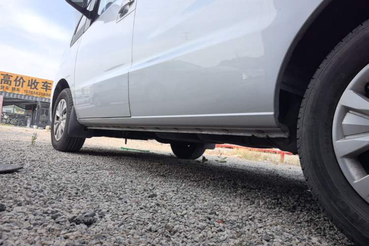 Used JAC Refine M3 2022 1.5T 7-Seater Standard Edition Left Side Sill