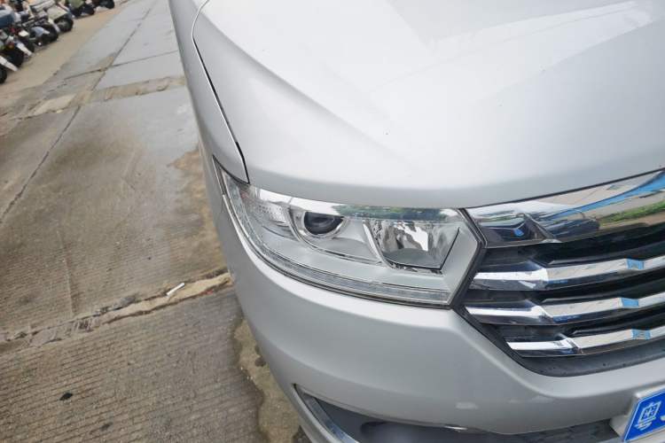 Used JAC Refine M3 2022 1.5T 7-Seater Standard Edition Right Front Headlight