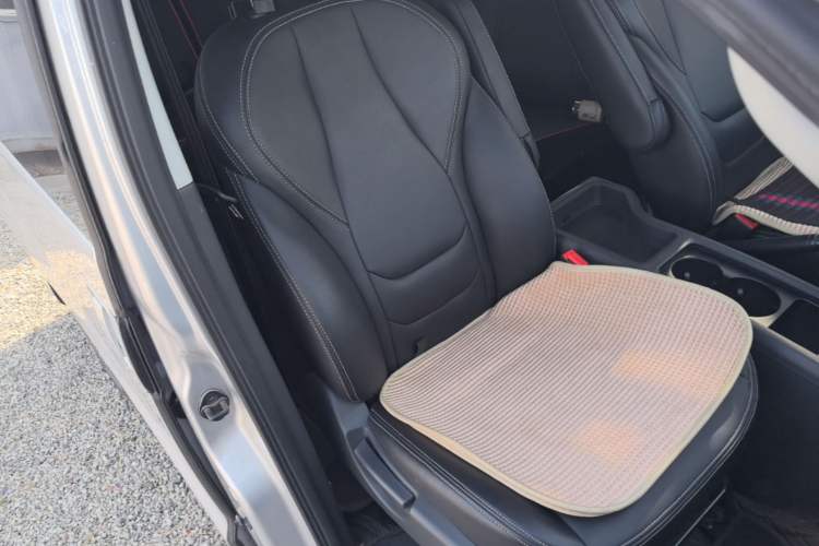 Used JAC Refine M3 2022 1.5T 7-Seater Standard Edition Right Front Seat